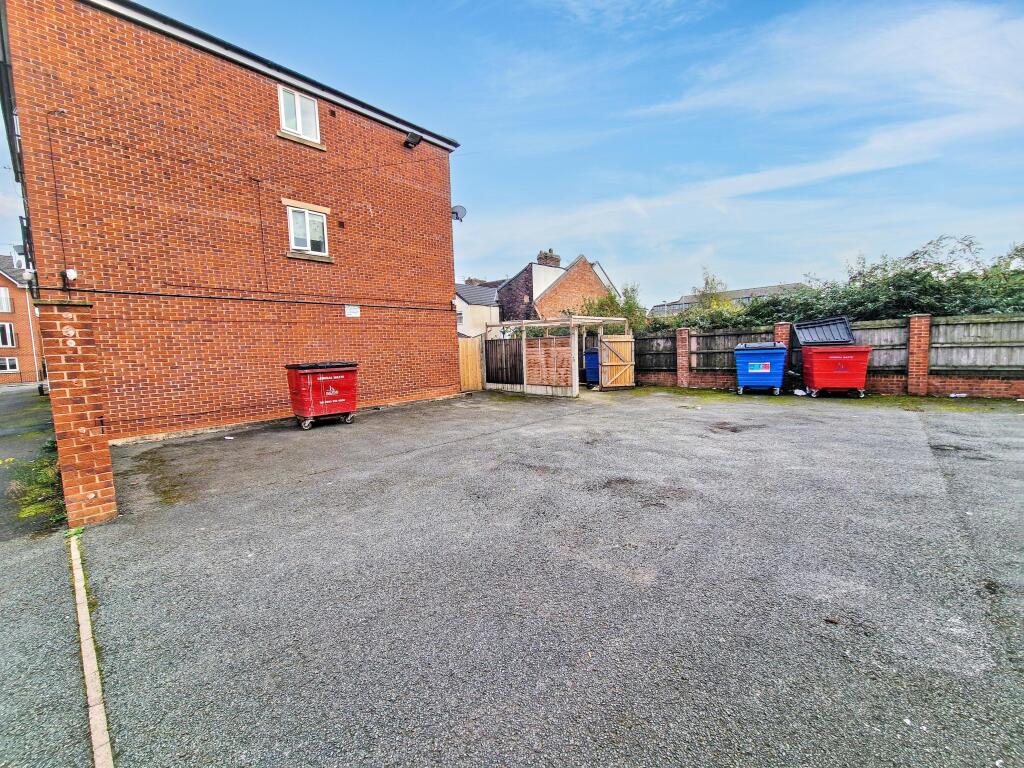 Apartment in Warrington - View 4