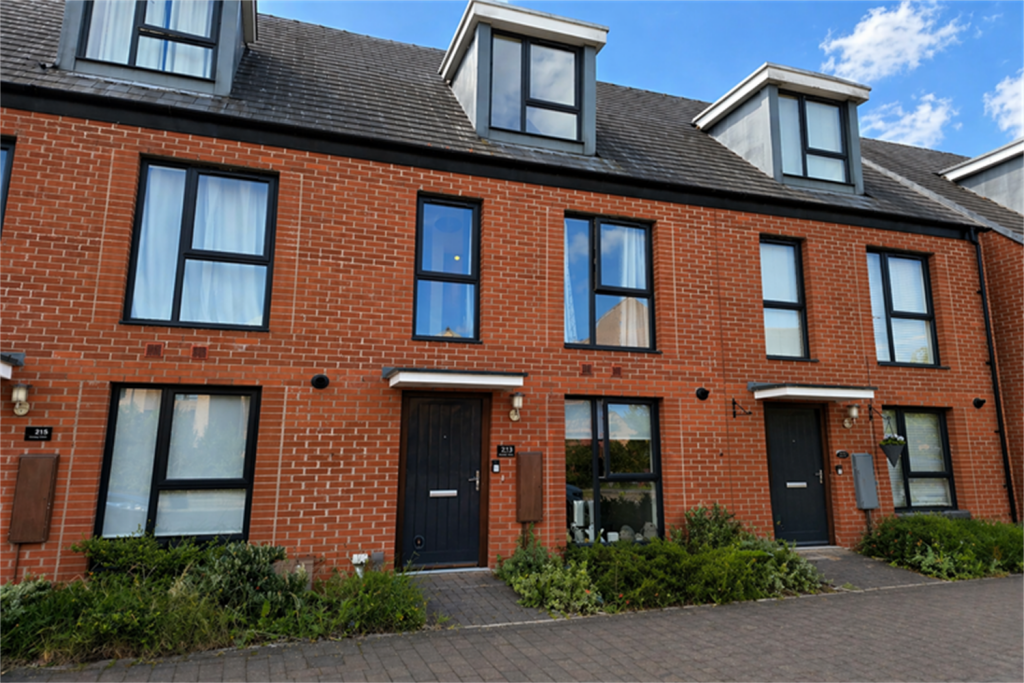 Main image of property: 3 bedroom Terraced House in Ketley Park Road, Telford