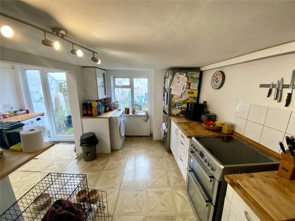 Signal Terrace, Sticklepath, Barnstaple, EX31 photo 4