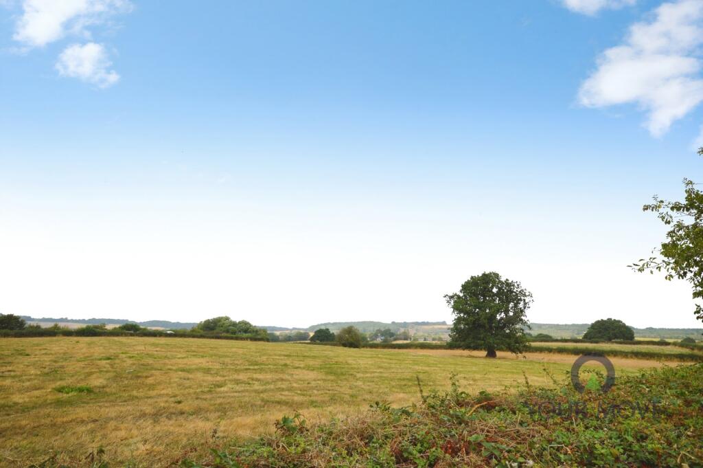 House in Swadlincote, Lower Midway, Hartshorne - More