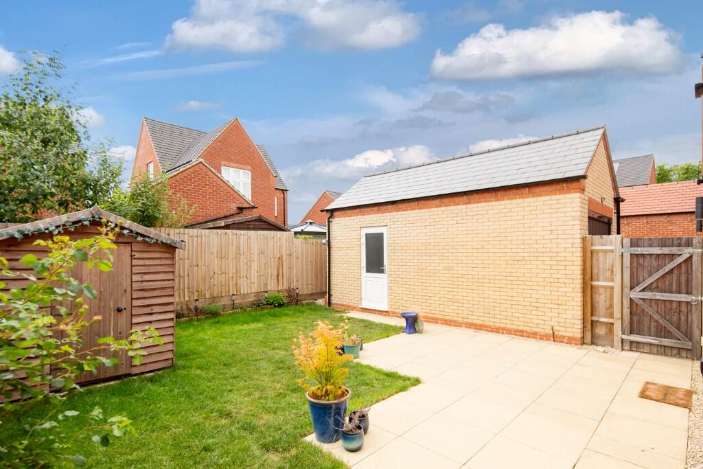 Buxton Close, Bicester, Oxfordshire, OX26 - View 4