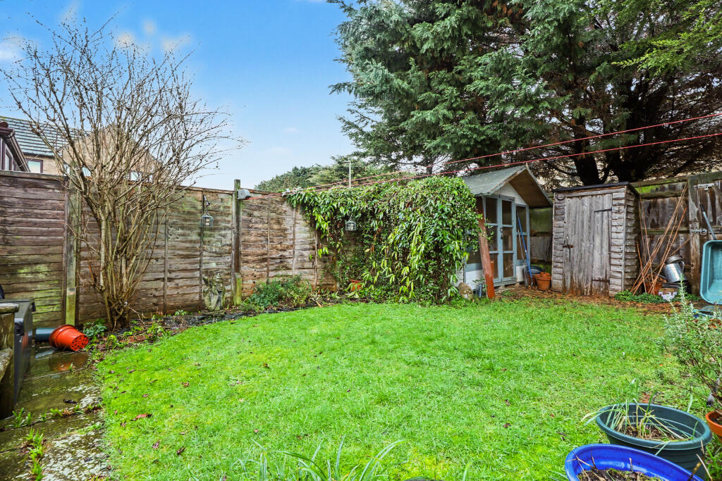 Talbot Fields, Bampton, Oxfordshire photo 4