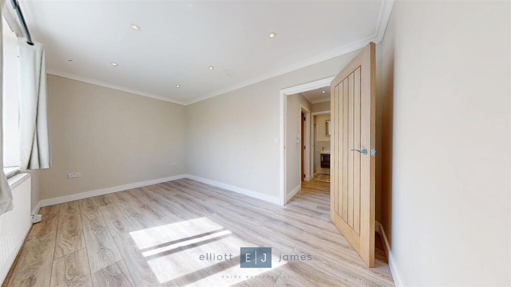 Apartment in London, Walthamstow - View 4