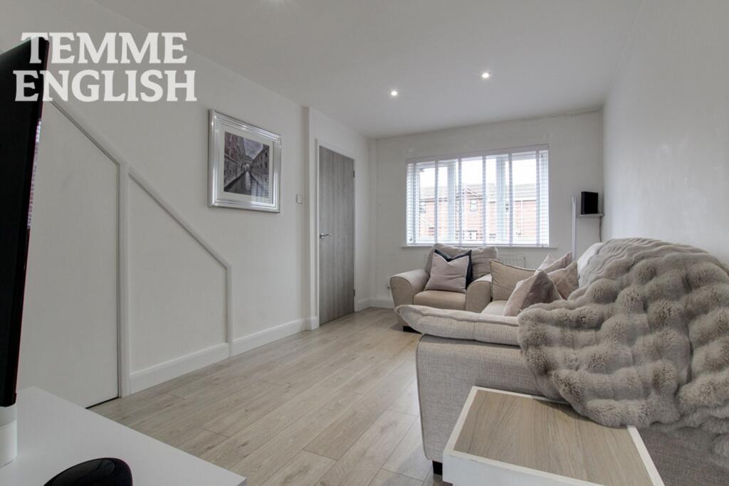 House in Basildon, Shotgate - More