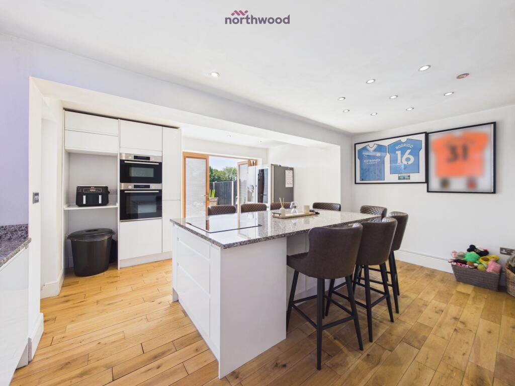 Denbigh Close, Wrexham, LL12 - View 6