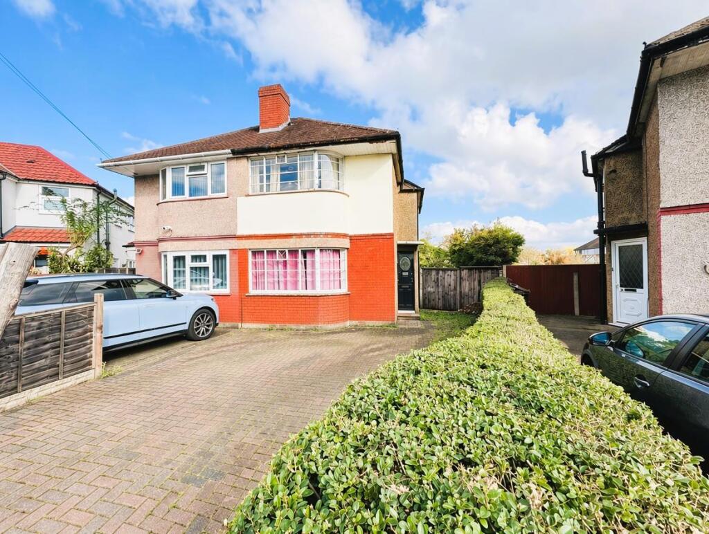 3-bed semi-detached on Kingston Avenue, Feltham, £385,000
