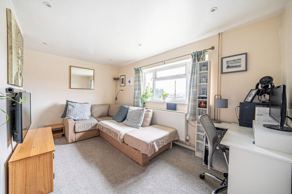 The Knowlings, Whitchurch, RG28 7JN photo 2