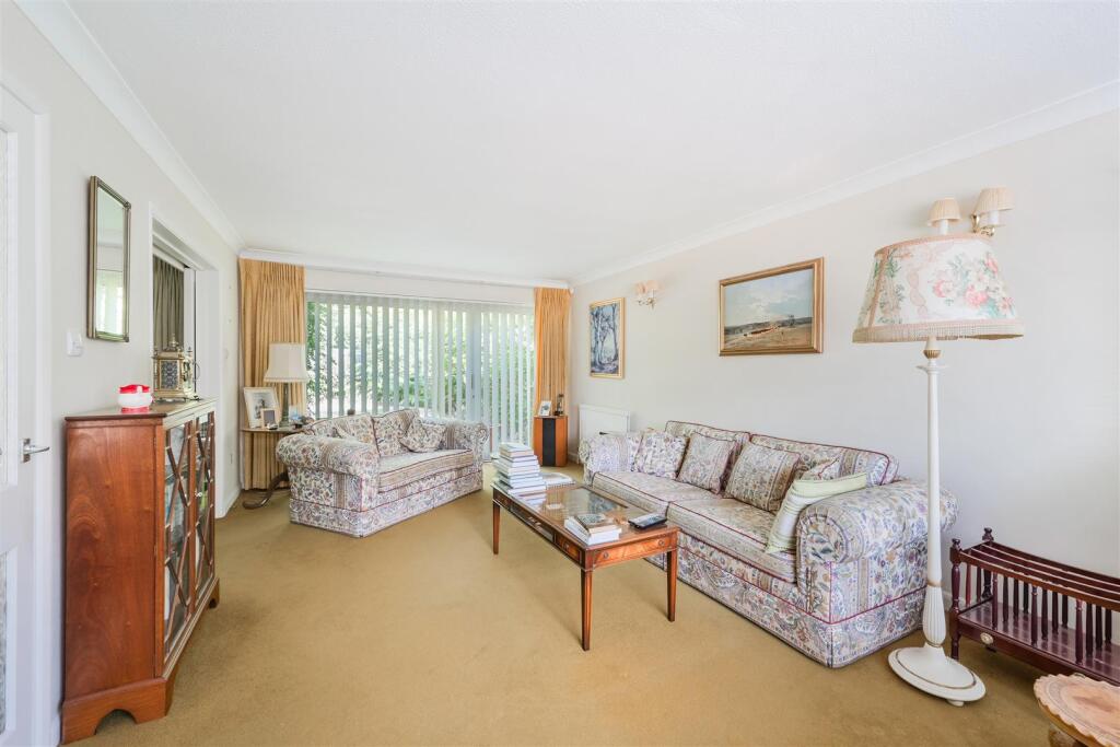 House in Tadworth, Nork - View 3