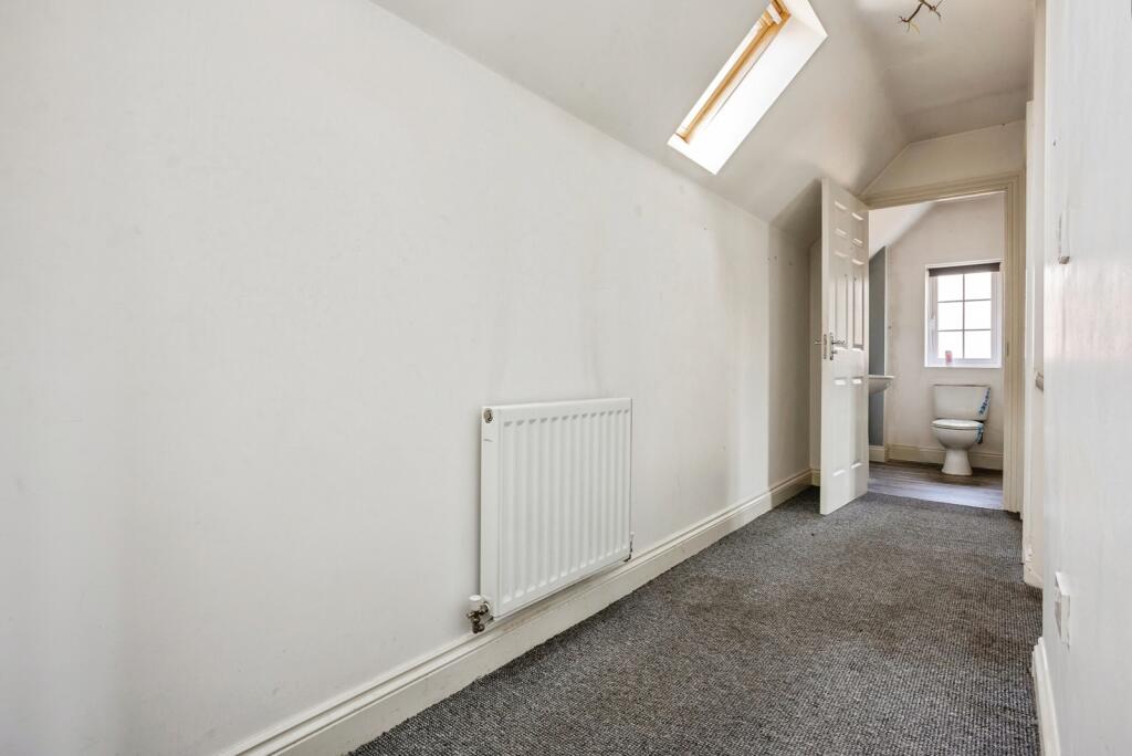 Frome Gardens, Bingham, Nottingham, Nottinghamshire, NG13 - More