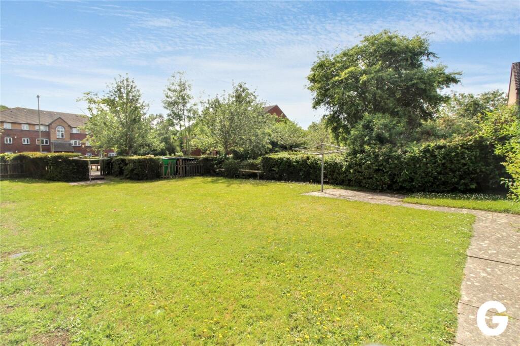 Euston Grove, Ringwood, Hampshire, BH24 photo 2
