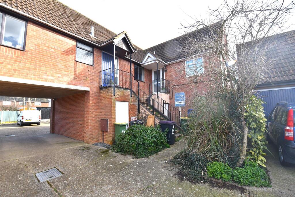 Main image of property: Moorcroft, Rochford