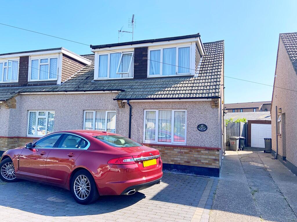 Main image of property: Meesons Mead, Rochford