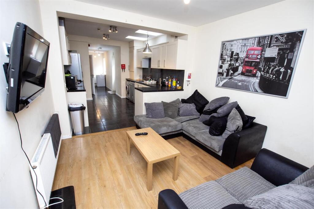 Main image of property: Heeley Road, Birmingham, B29