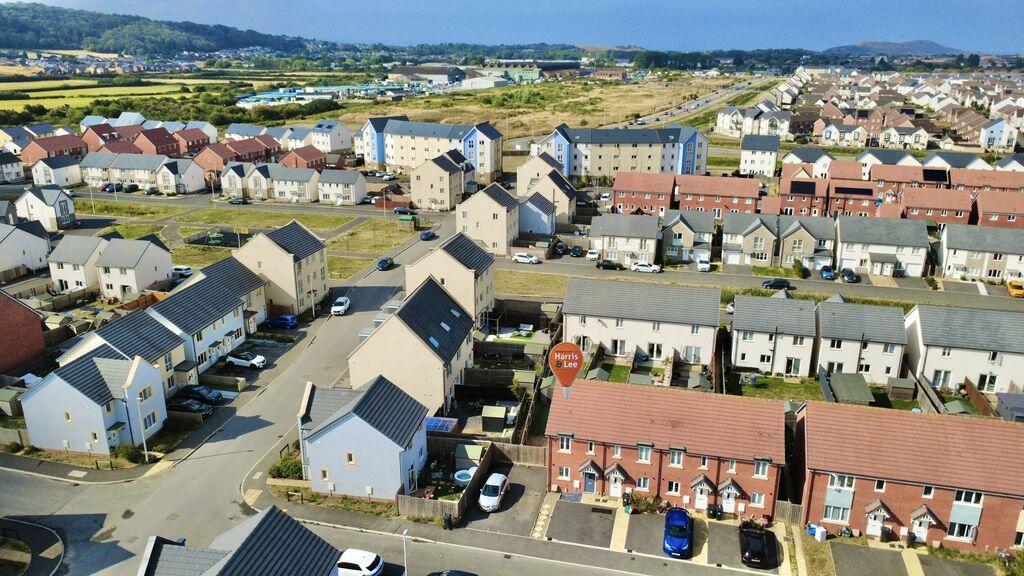 House in Weston-super-Mare, Haywood Village - More