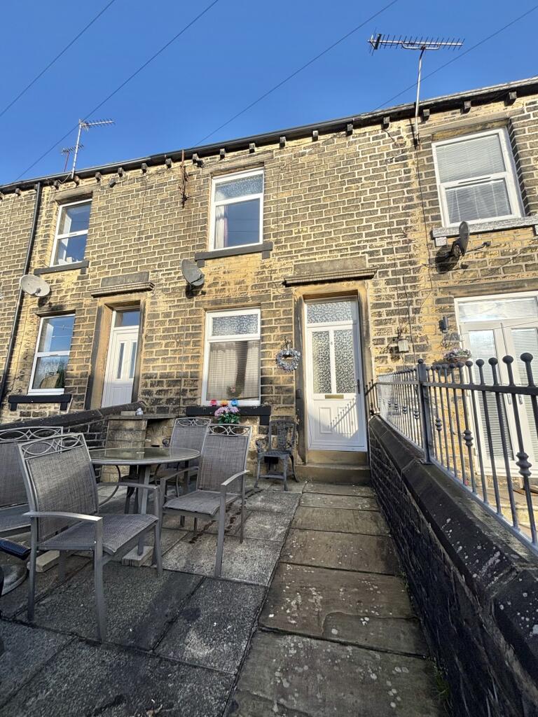 2-bed terraced on Dale Street, Sowerby Bridge, West Yorkshire, HX6, £130,000