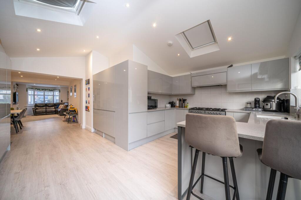 Main image of property: Deaconsfield Road, Hemel Hempstead, HP3