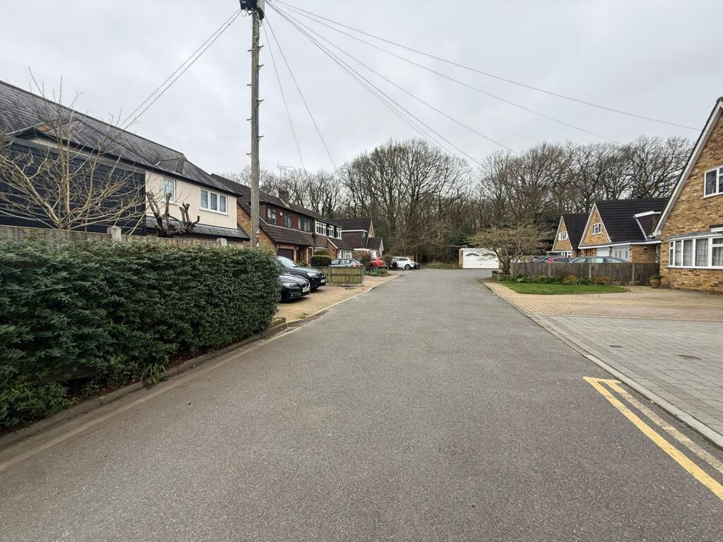 Guardsman Close, Warley, CM14 - View 3