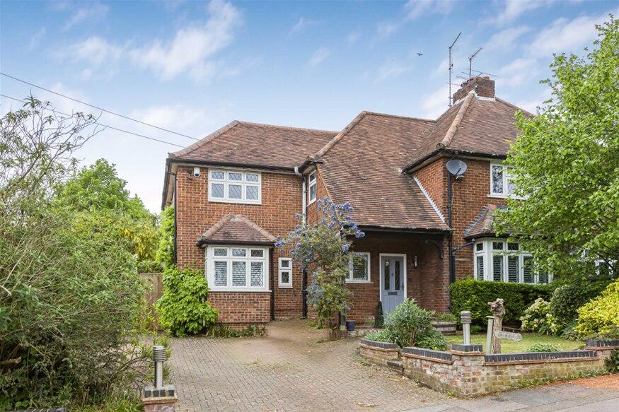 Main image of property: Bloomfield Road, Harpenden, AL5