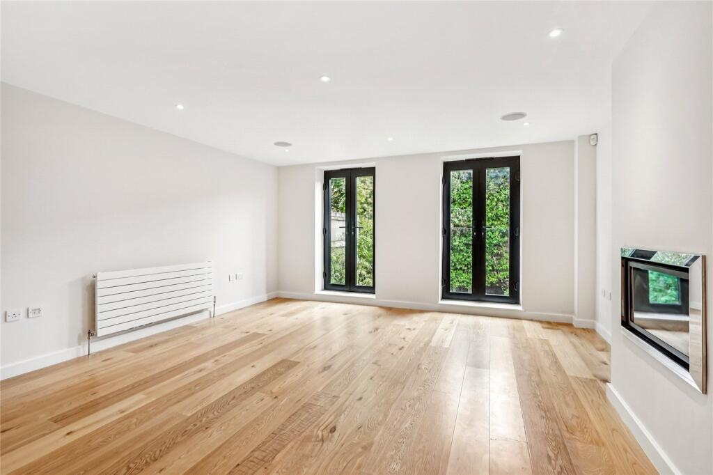 House in London, Battersea - More