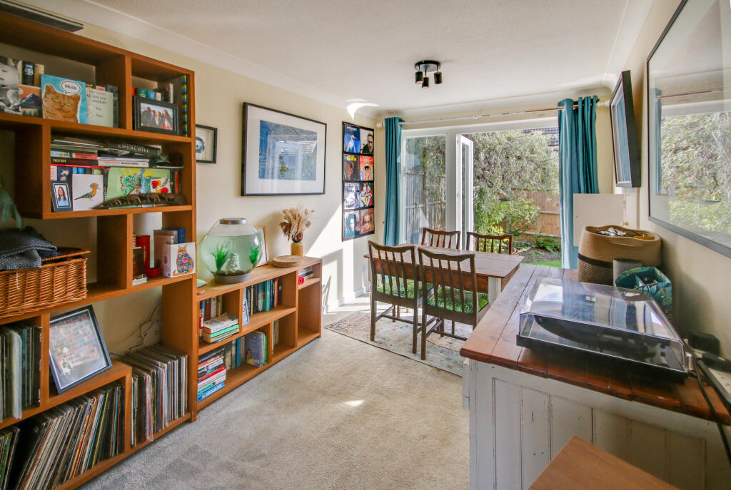 House in Redhill - View 4
