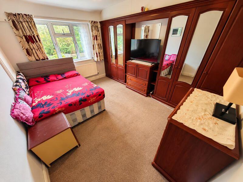 House in London - View 5