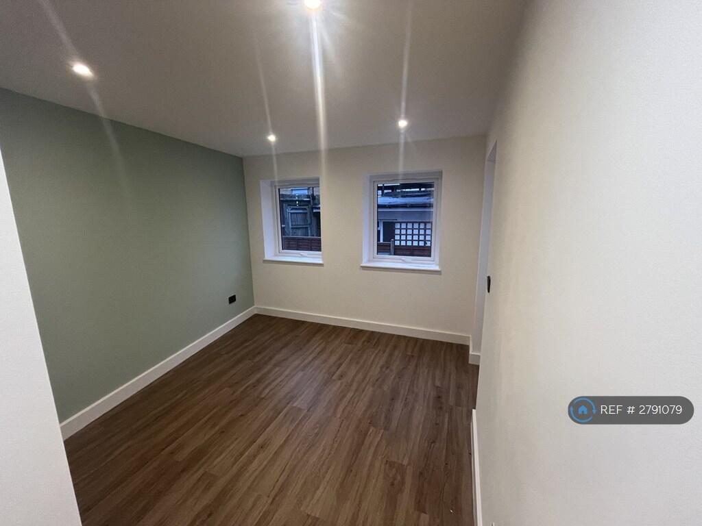 Main image of property: Doggett Road, London, SE6