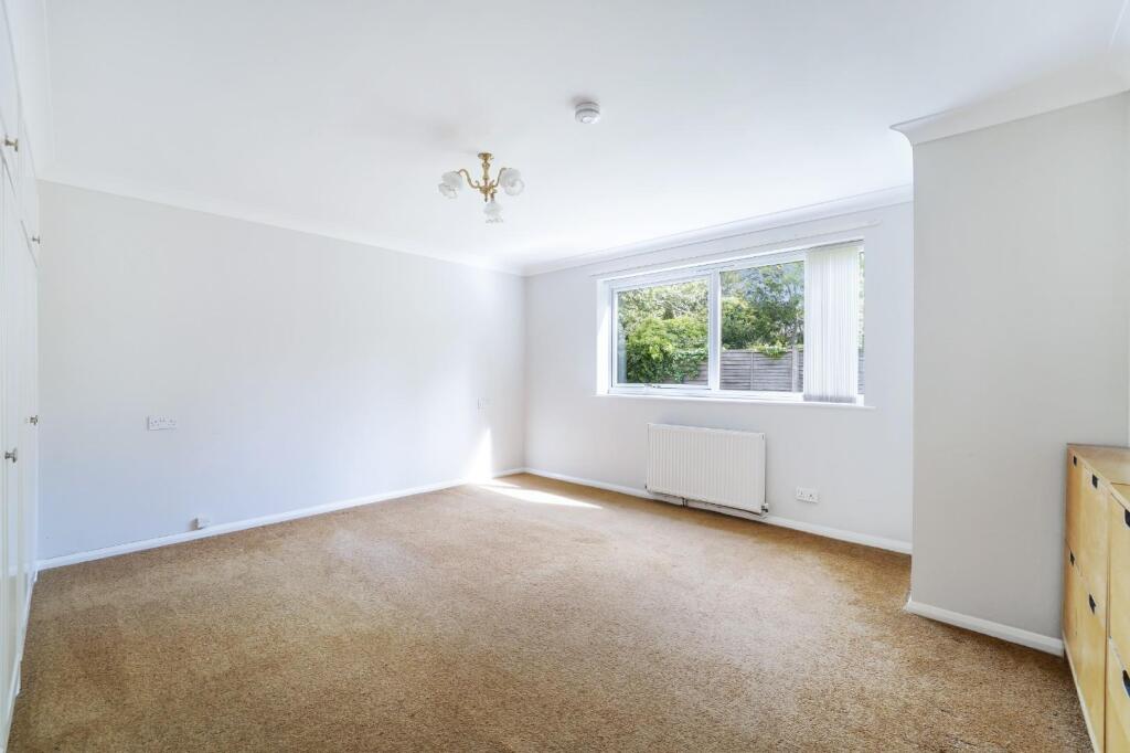 Apartment in Tadworth - View 5