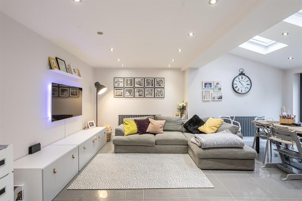 House in Harpenden, Southdown - View 3