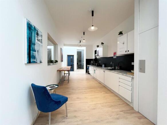 679 First Floor Kitchen 3.jpg