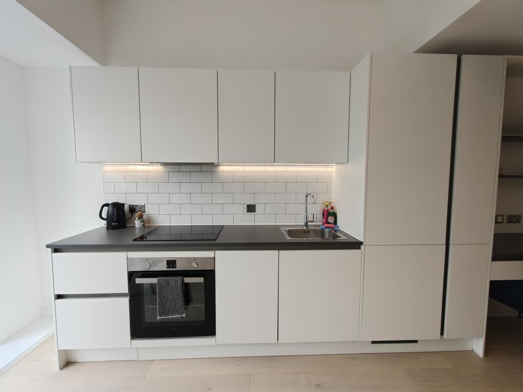 Apartment in Twickenham - View 4