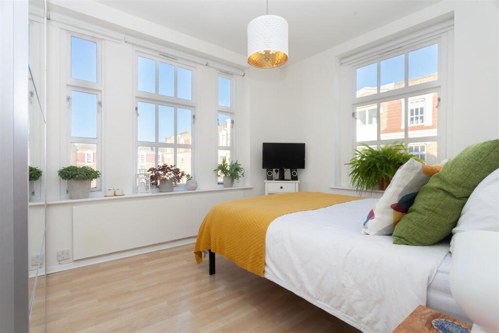 Apartment in London - View 4