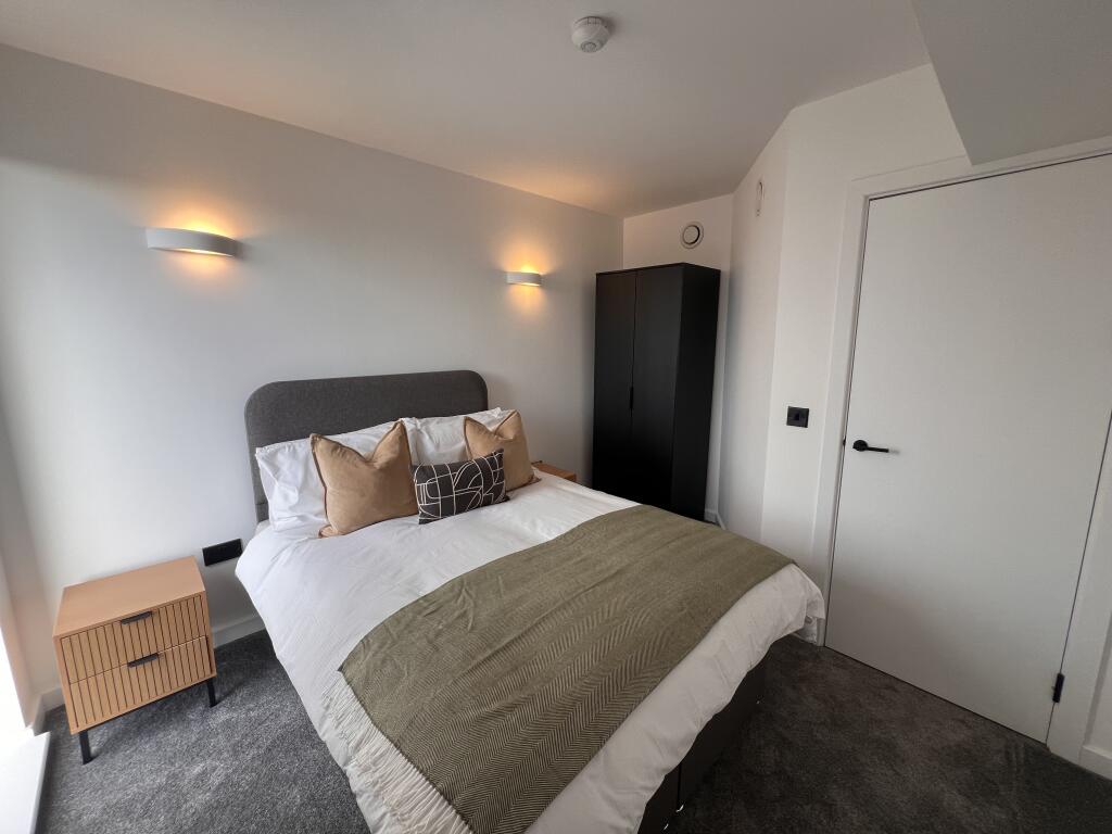 Apartment in Manchester, Brunswick, Chorlton-on-Medlock - View 2