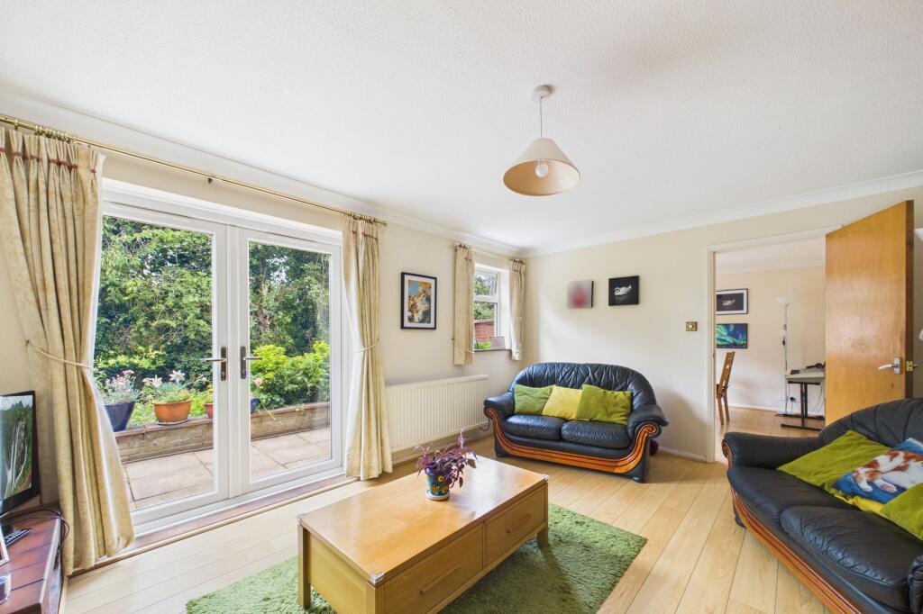 House in Towcester, West Northamptonshire - View 3