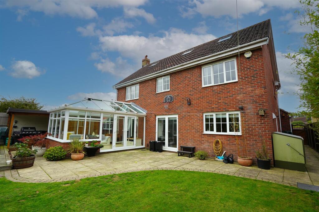 Park Meadows, Lowestoft photo 2