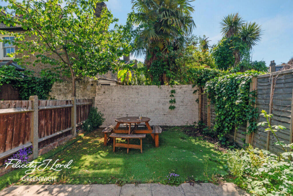 Main image of property: Alloa Road, London