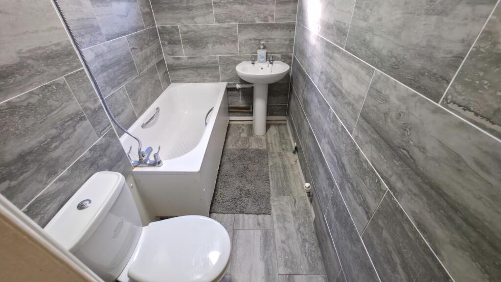 Apartment in London - More