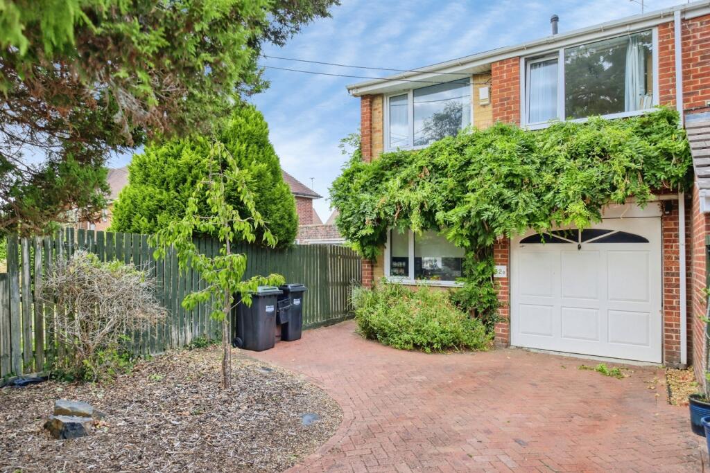House in Southampton, Totton, Totton and Eling
