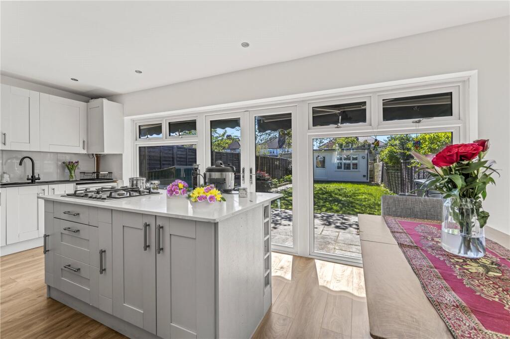 Warren Road, Twickenham, TW2 - View 4