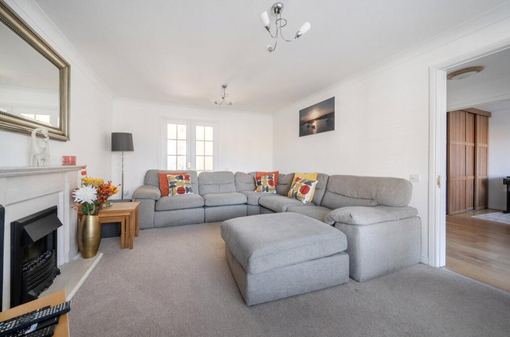 5 Lister Road, Wroughton, SN4 photo 3