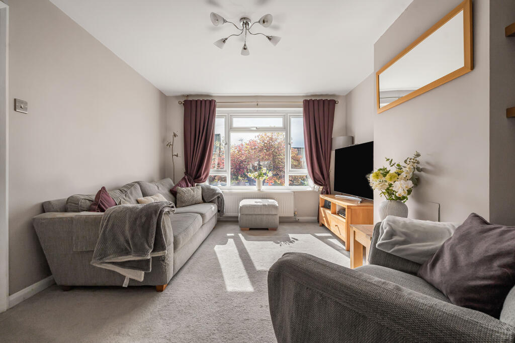 House in Stevenage - View 2