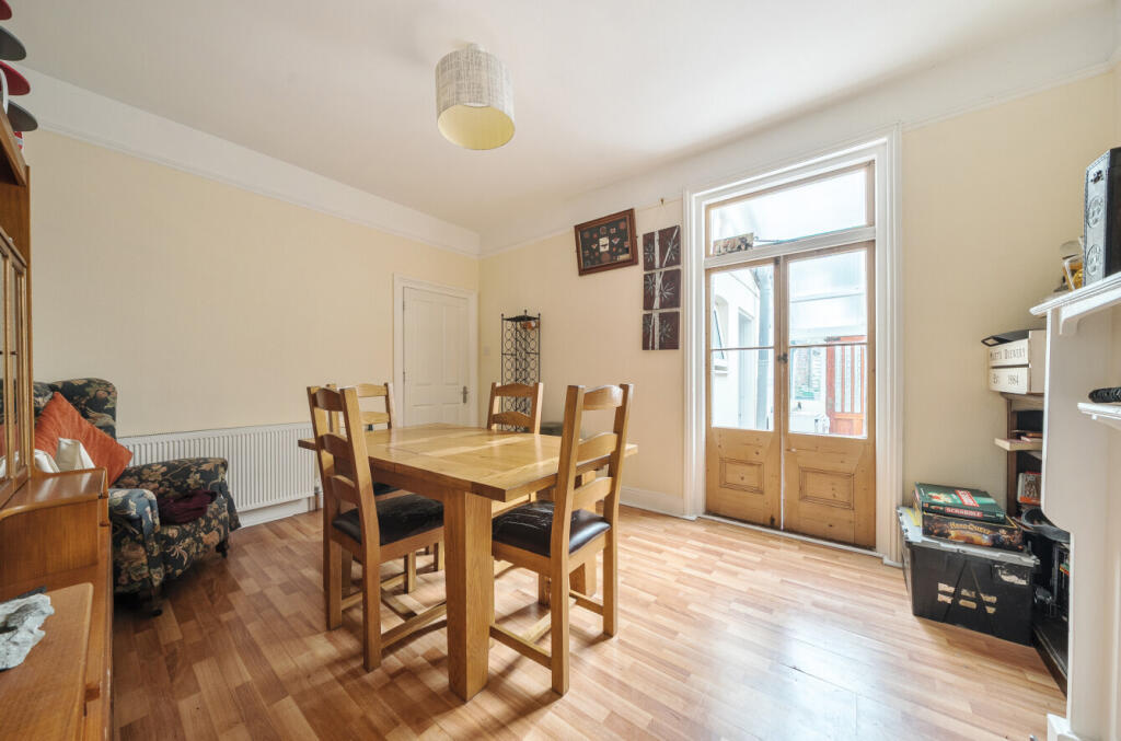 House in Portsmouth - View 4