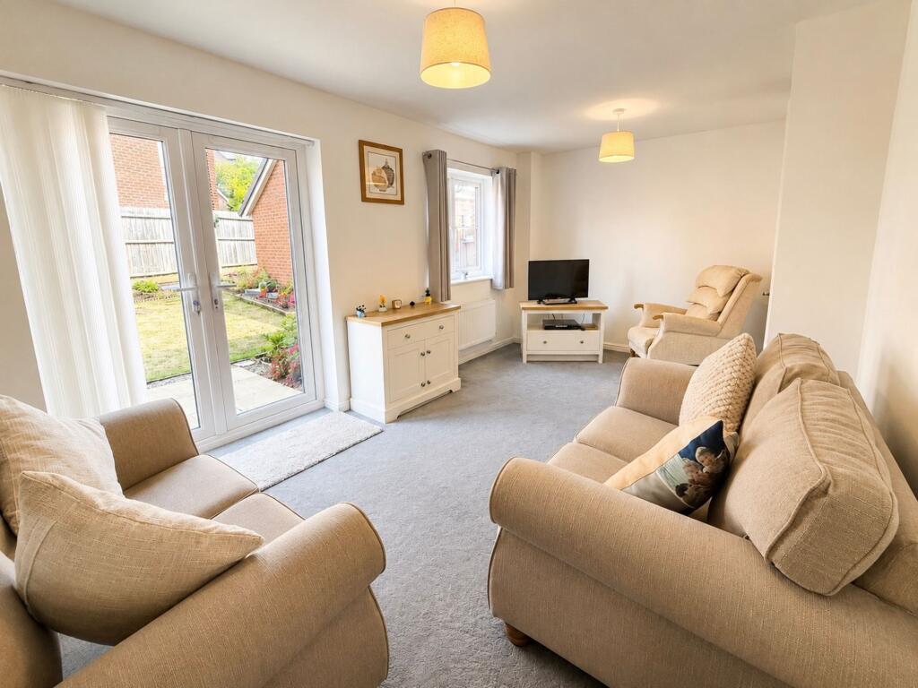 House in Newport - View 5