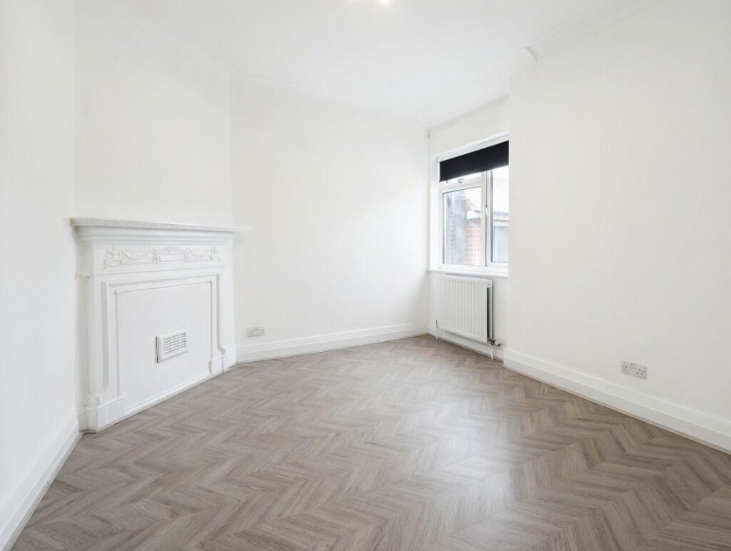 Main image of property: Ballards Lane, London, N3