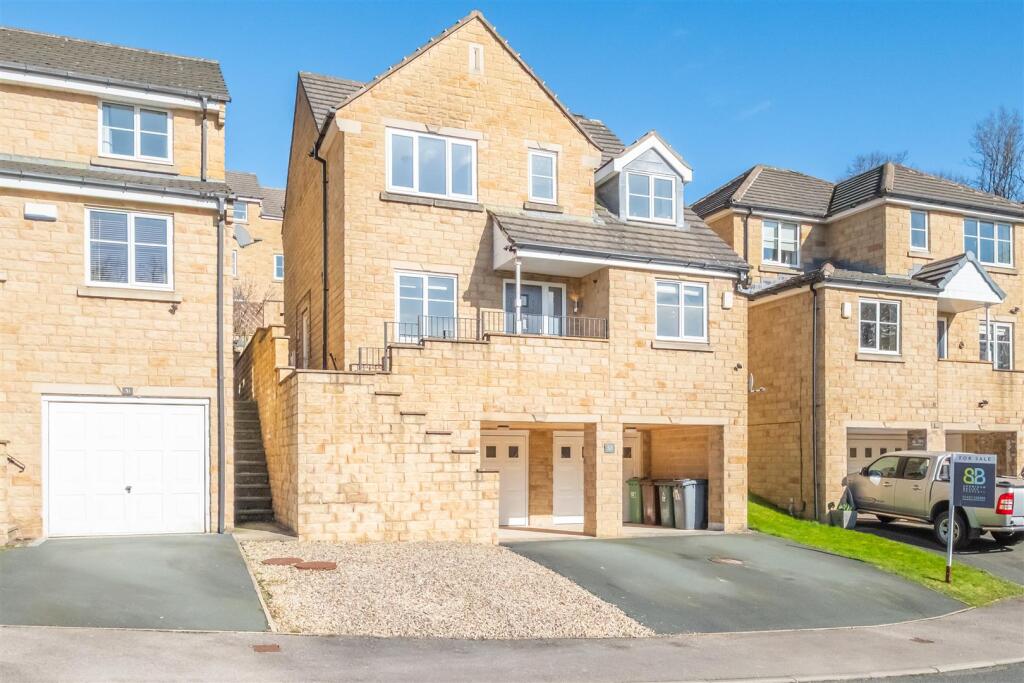 Main image of property: Wyvern Avenue, Huddersfield, HD3 4BH