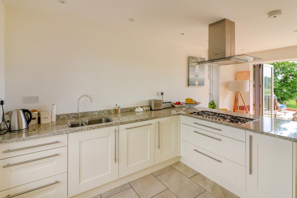 Jubilee Road, Worth, Deal, Kent, CT14 - More