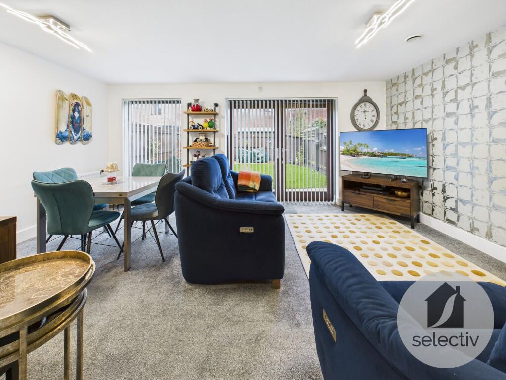 Laurelwood Road, Stockton-On-Tees, Durham, TS18 photo 2