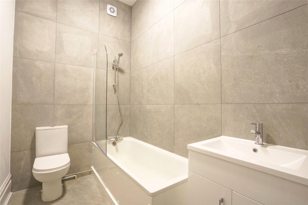Apartment in London - More