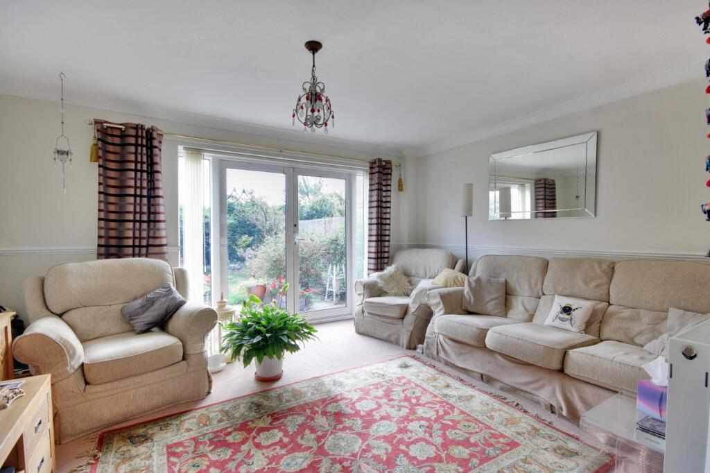 The Drove Way, Istead Rise, Kent, DA13 photo 4