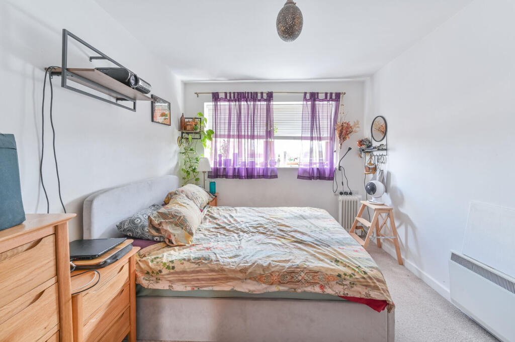 Apartment in London - More