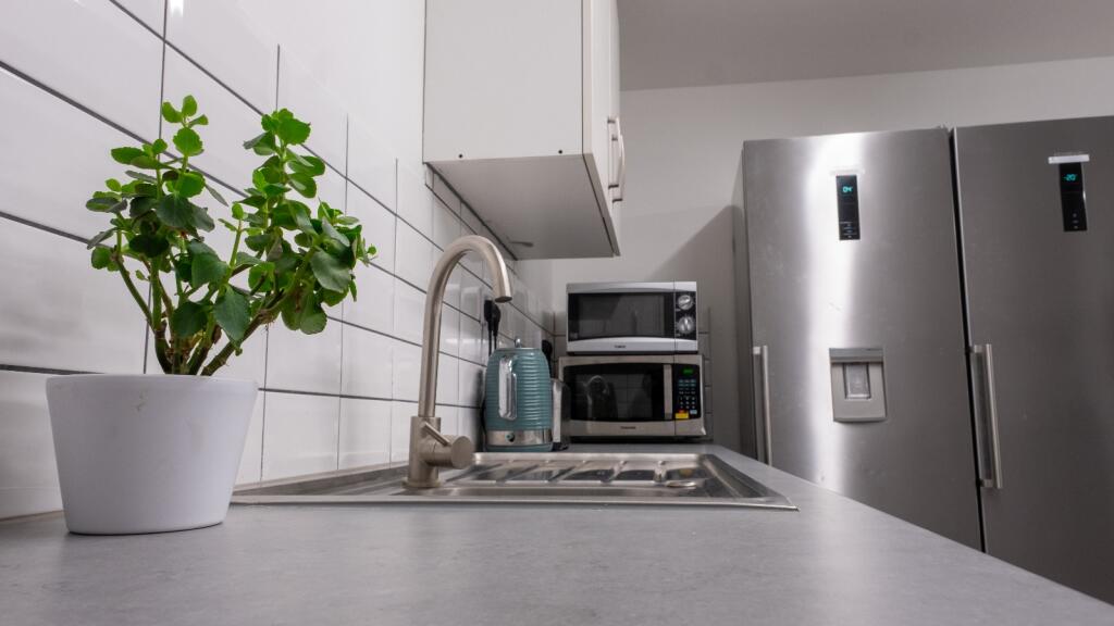 Apartment in Nottingham, Radford - View 2